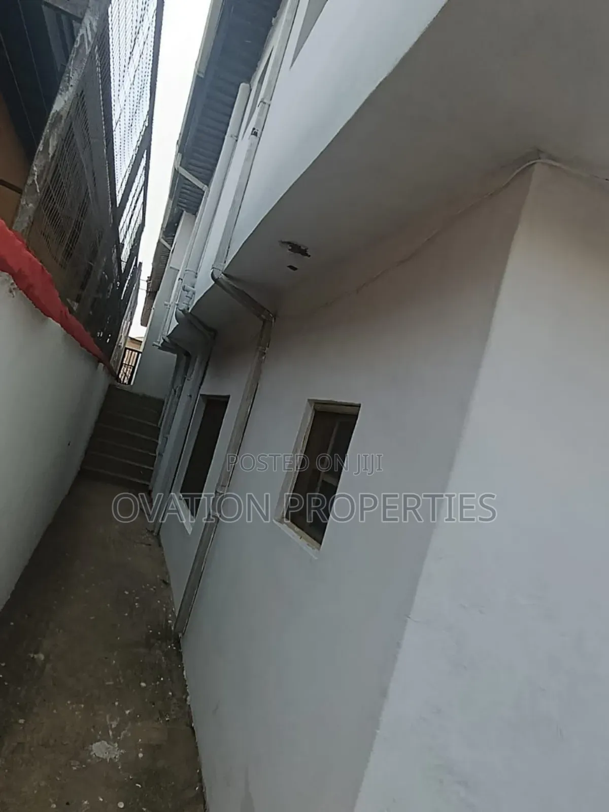2bdrm Block of Flats in Abaranje for sale