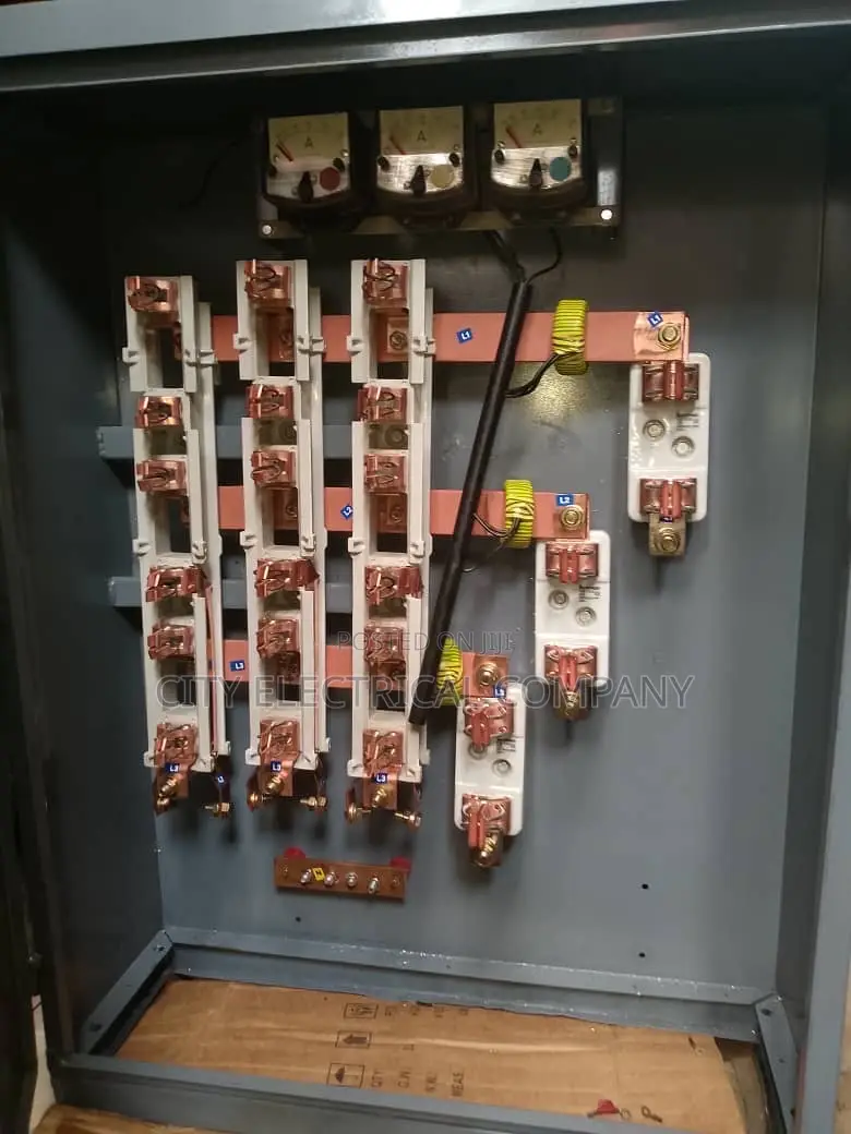 800a 3ways Feeder Pillar