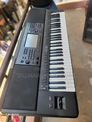 Yamaha PSR Sx700