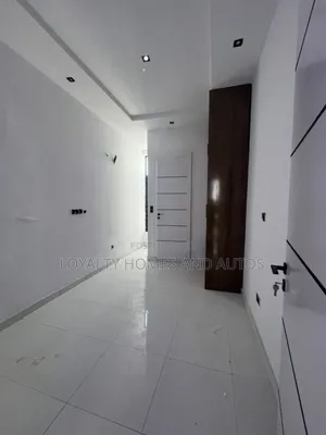 3bdrm Duplex in Ikota for sale