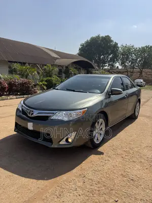 Toyota Camry LE 4dr Sedan (2.5L 4cyl 6A) 2013 Green