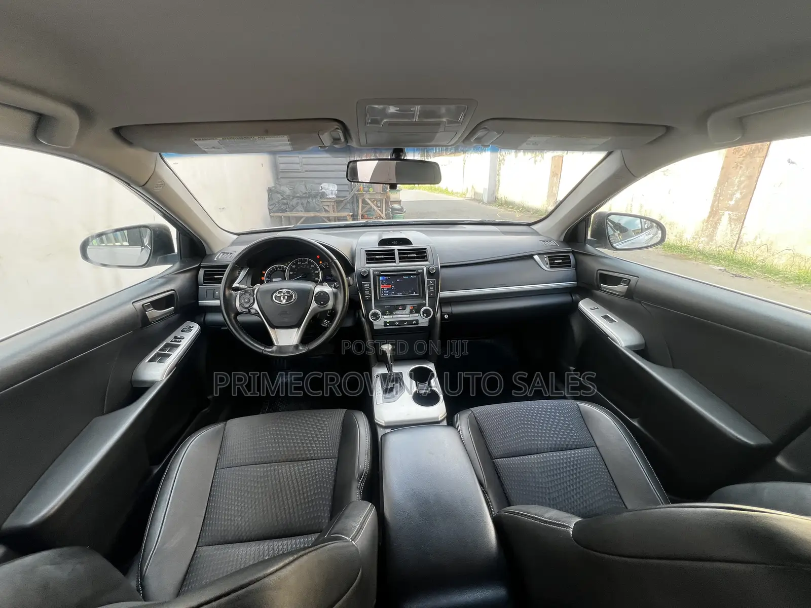 Toyota Camry SE 4dr Sedan (2.5L 4cyl 6A) 2013 Silver
