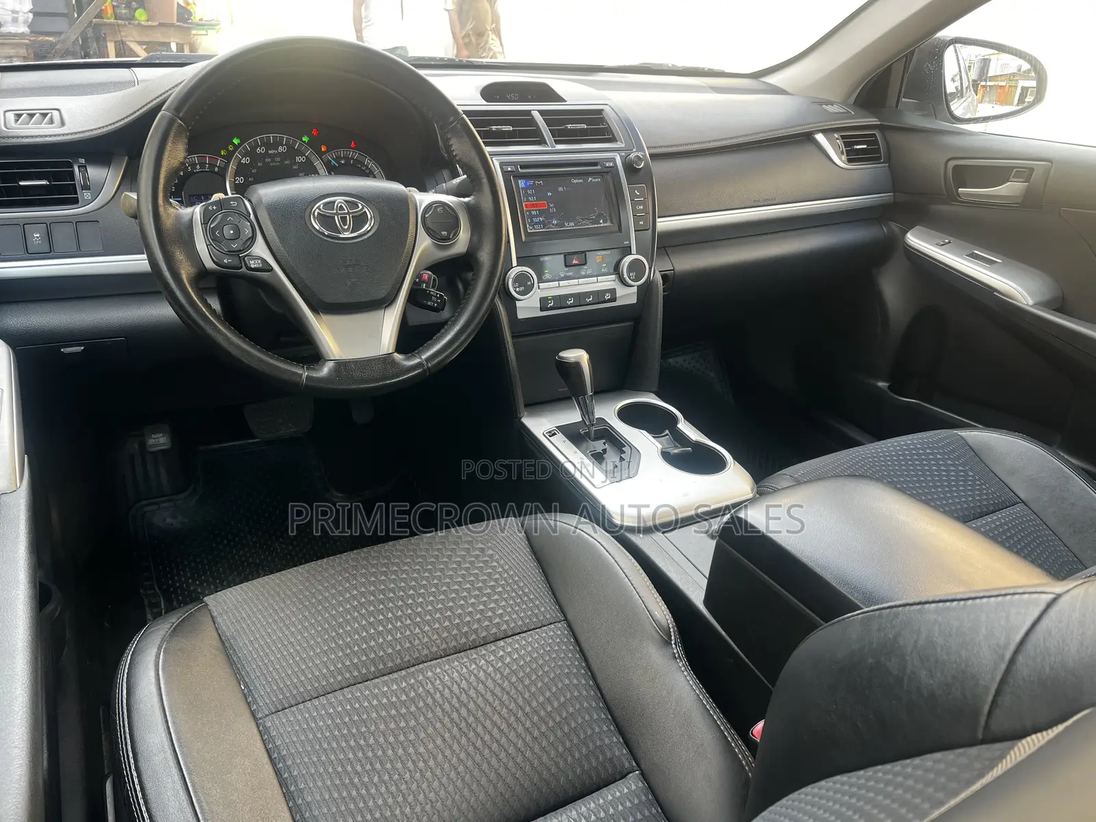 Toyota Camry SE 4dr Sedan (2.5L 4cyl 6A) 2013 Silver