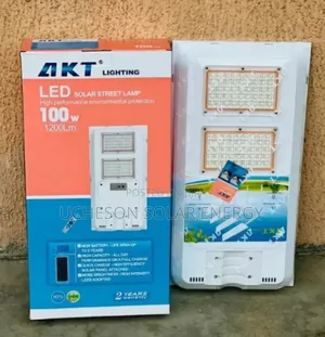 100w 4kt Solar Street Light