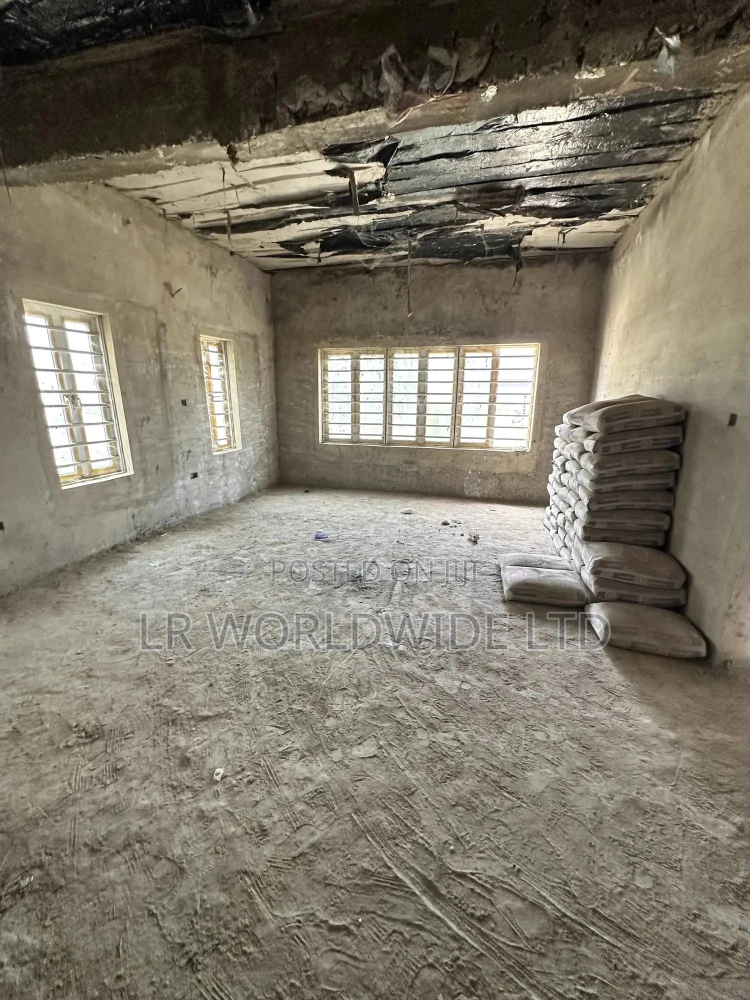 5bdrm Duplex In Lugbe District For Sale