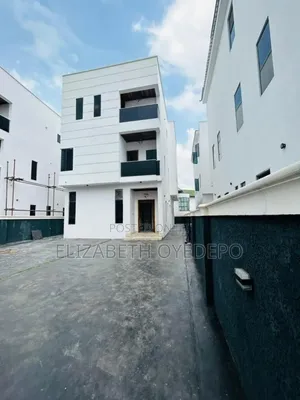 5bdrm Duplex in Ikeja Gra for sale