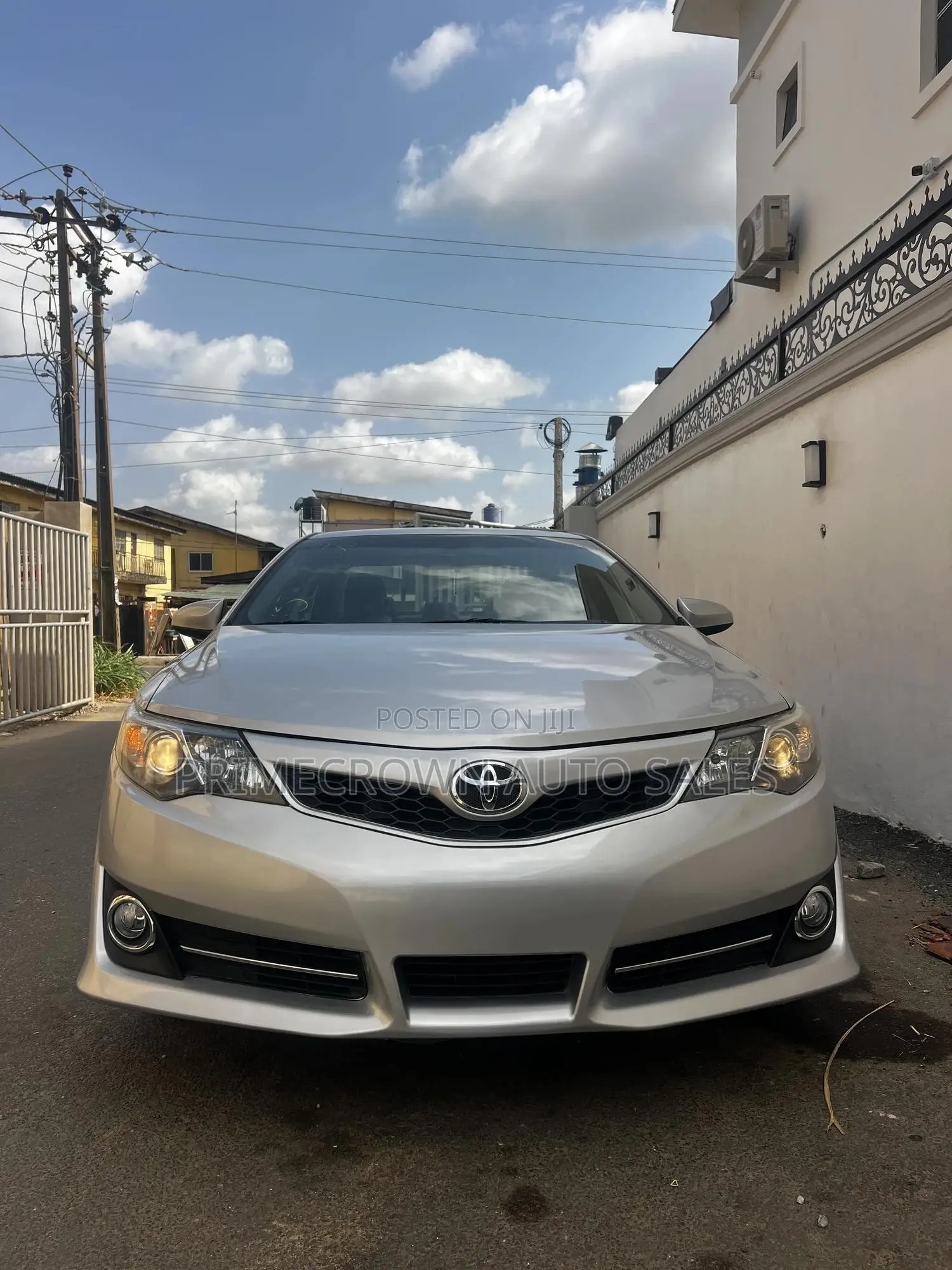 Toyota Camry SE 4dr Sedan (2.5L 4cyl 6A) 2013 Silver