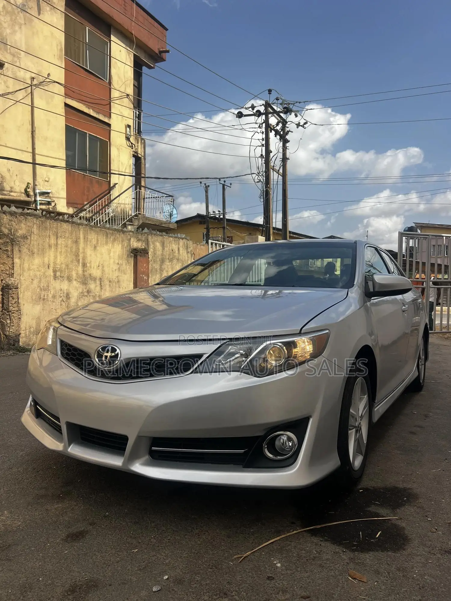 Toyota Camry SE 4dr Sedan (2.5L 4cyl 6A) 2013 Silver