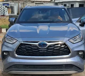 Toyota Highlander 2021 Blue