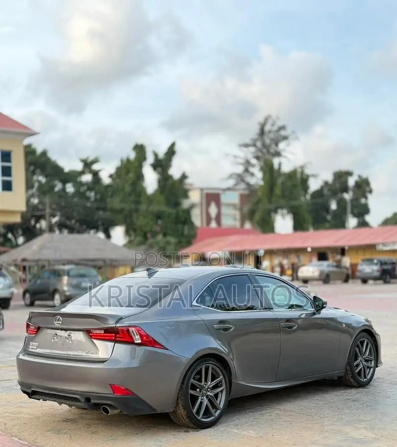 Lexus IS 250 2015 Brown