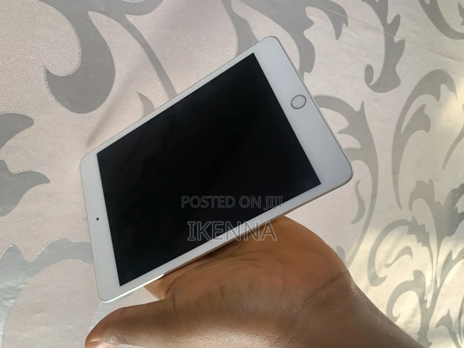 Apple iPad mini 5 64 GB White