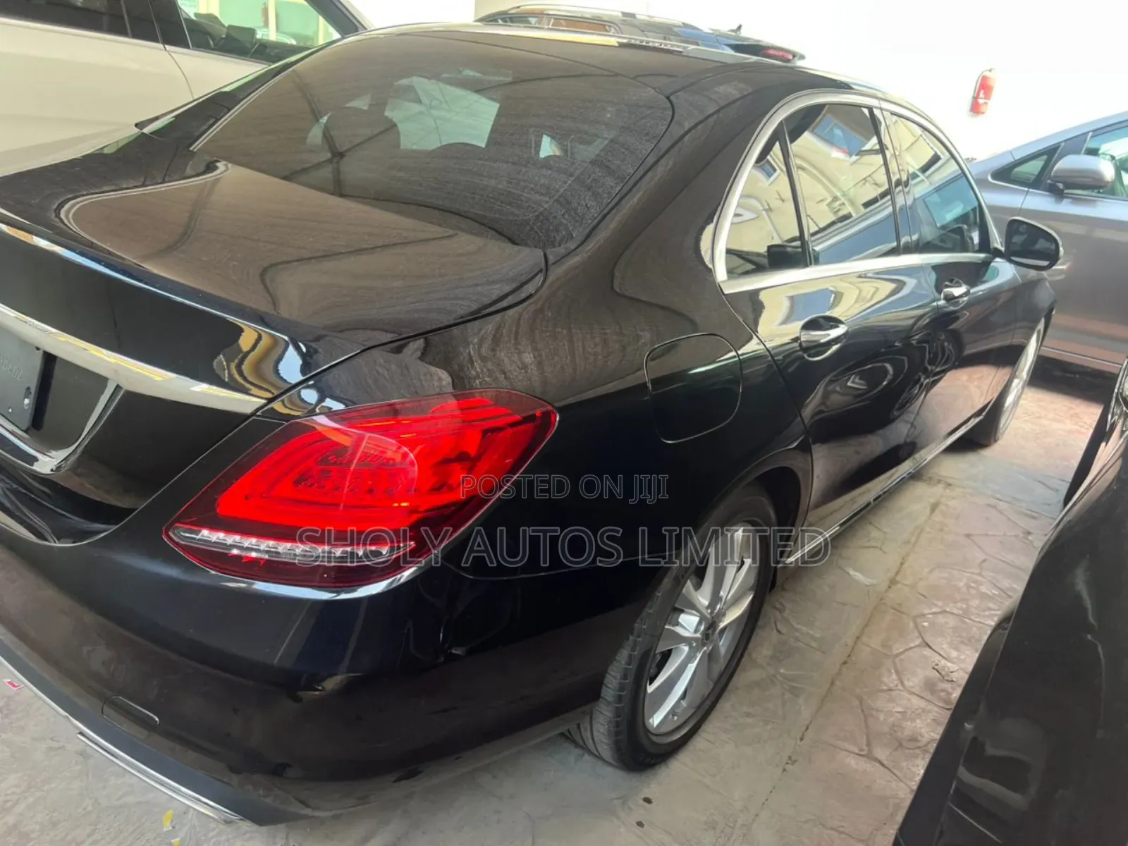 Mercedes-Benz C300 2020 Blue