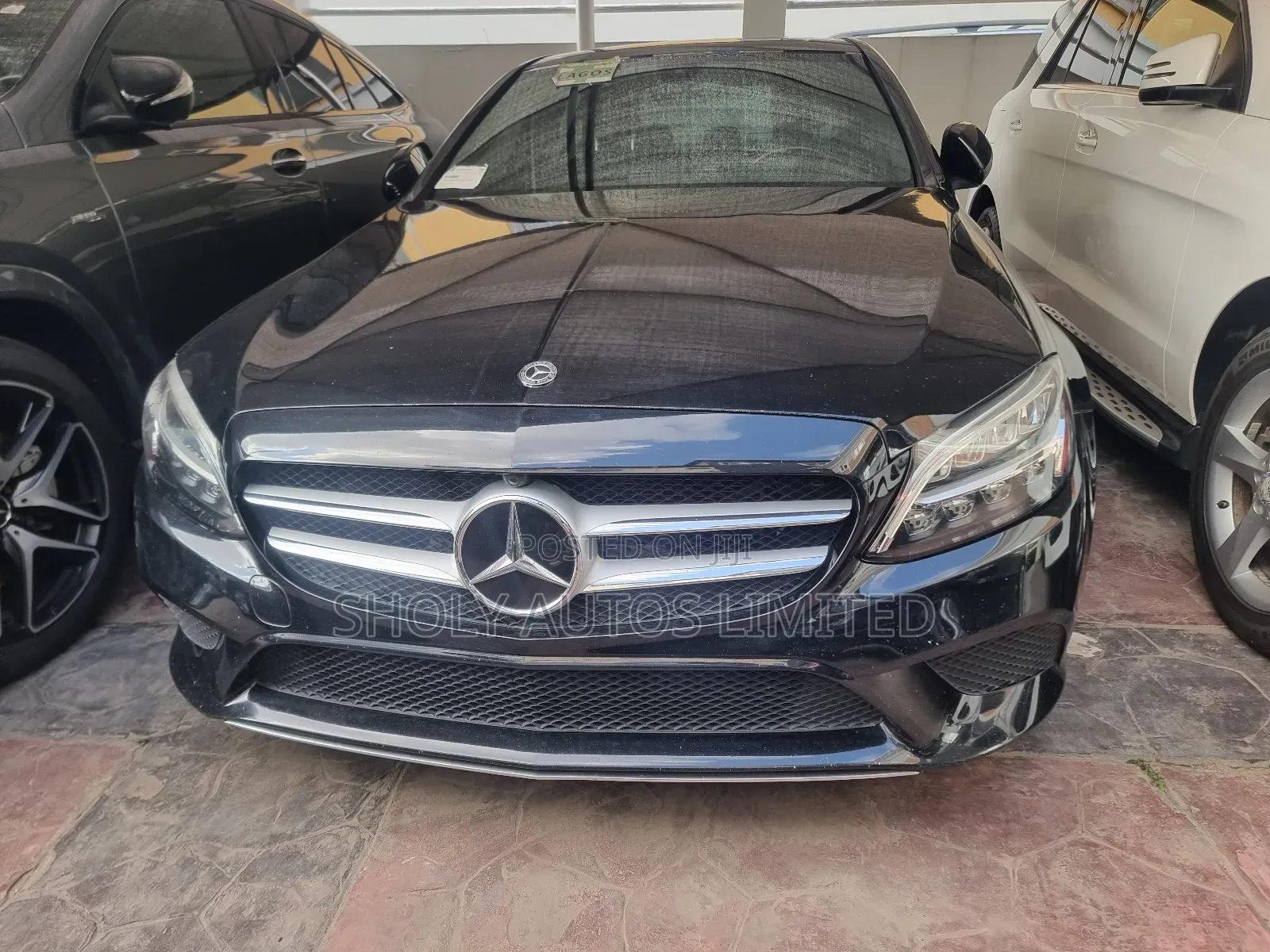 Mercedes-Benz C300 2020 Blue