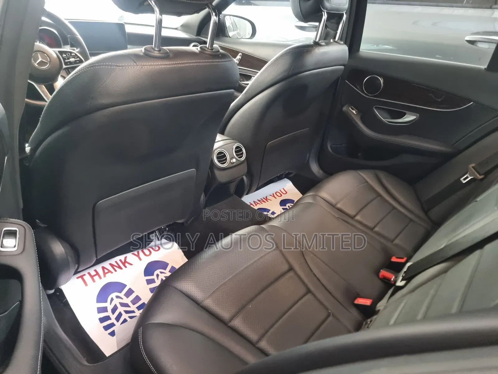 Mercedes-Benz C300 2020 Blue