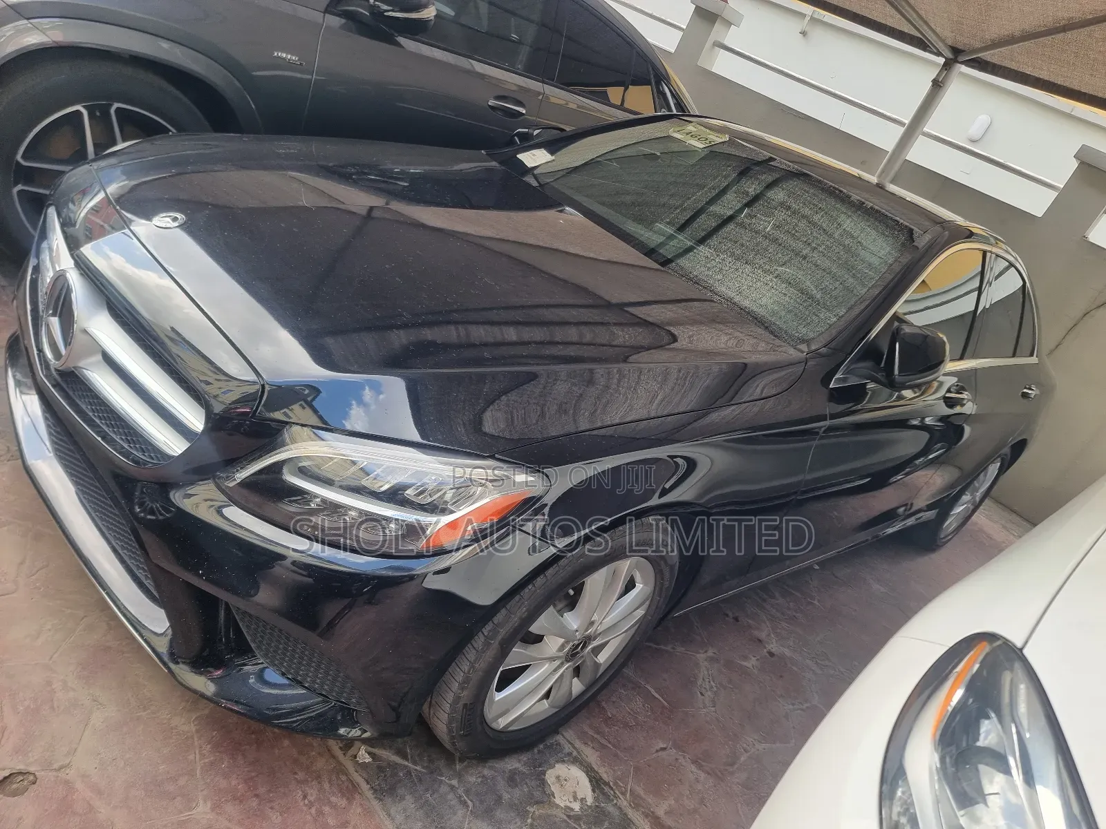 Mercedes-Benz C300 2020 Blue