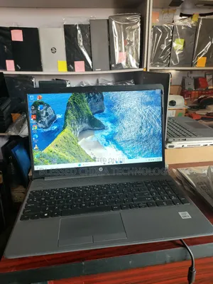 Laptop HP 250 G8 8GB Intel Core i5 SSD 256GB