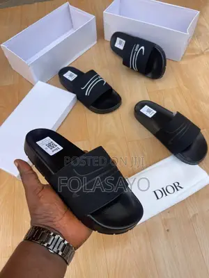 Fully Boxed Cartoon Slide (Size 39-46)