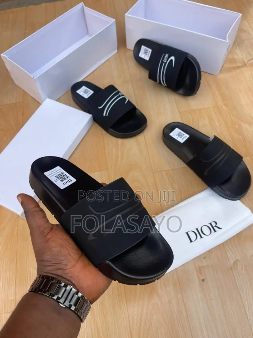 Fully Boxed Cartoon Slide (Size 39-46)