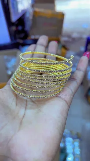 Luxury Sparkle Gold Stackable Bangles