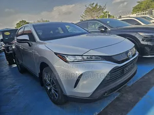 Toyota Venza XLE 2021 Silver