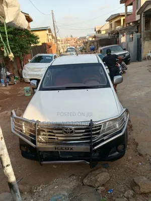 Toyota Hilux 2.0 VVT-i 2010 White