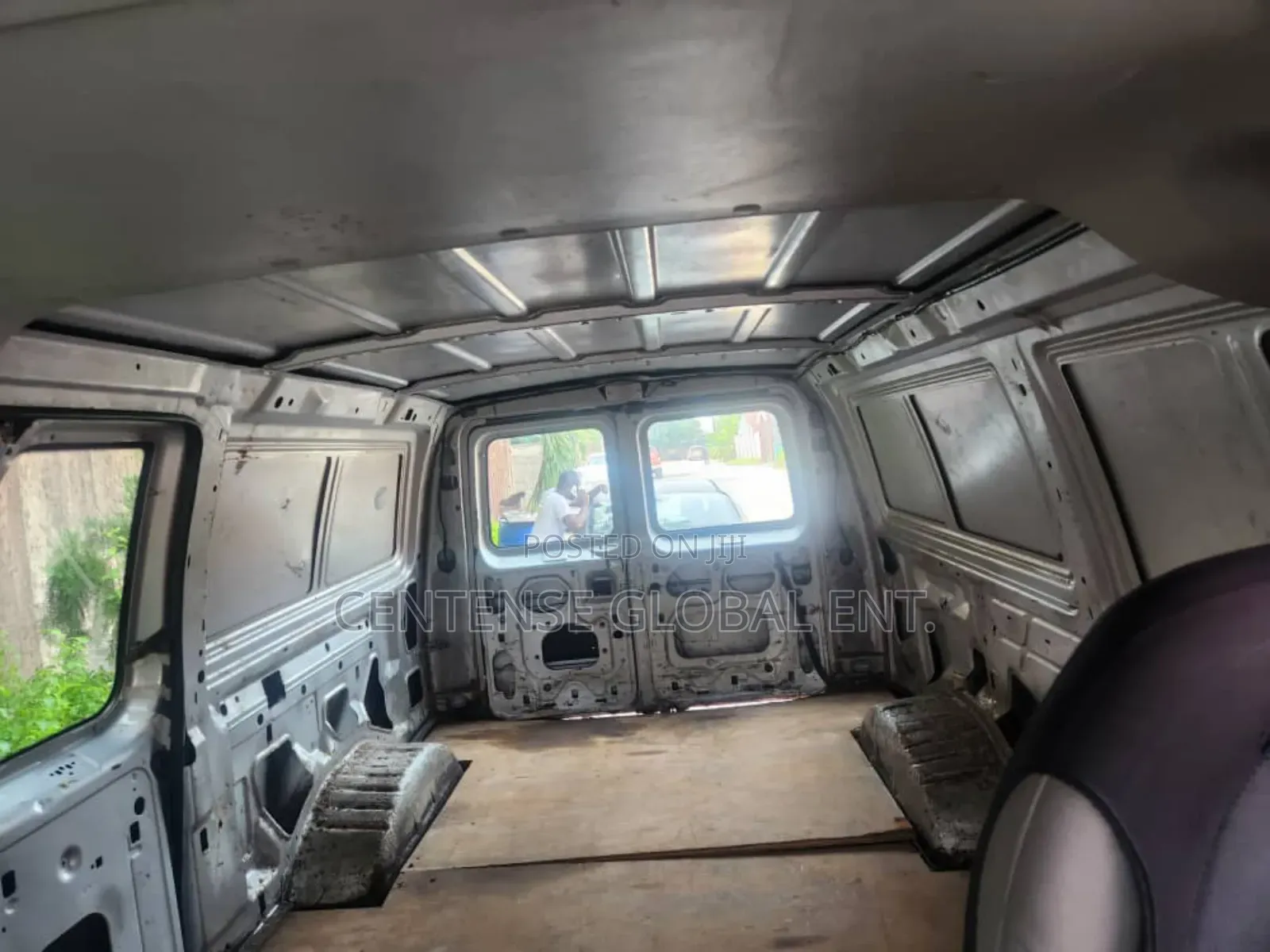 Ford E250 2006 Silver