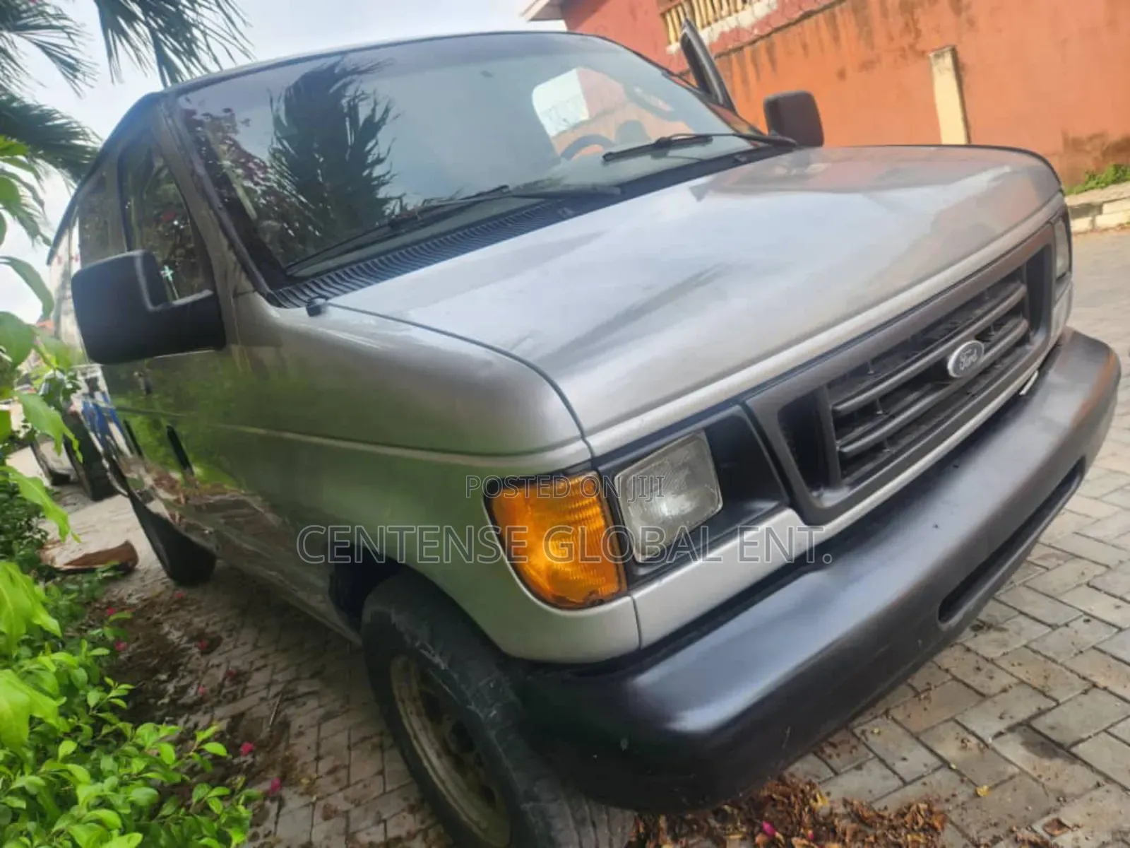 Ford E250 2006 Silver