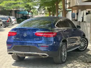 Mercedes-Benz GLC-Class 2019 Blue