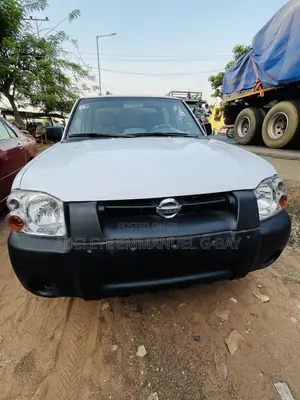 Nissan Hardbody 2012 White
