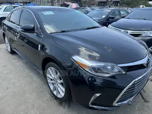 Toyota Avalon Limited 4dr Sedan (3.5L 6cyl 6A) 2015 Black