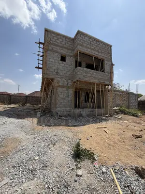 4bdrm Duplex in Lugbe District for sale