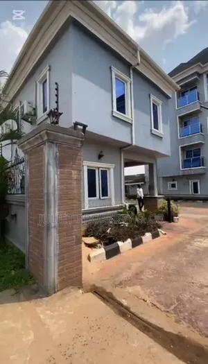 27 Rooms Functioning Hotel