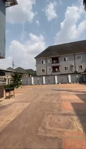 27 Rooms Functioning Hotel