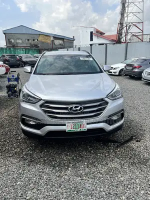 Hyundai Santa Fe SE FWD 2016 Silver