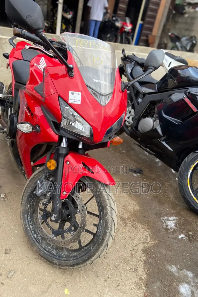 Honda CBR 2016 Red