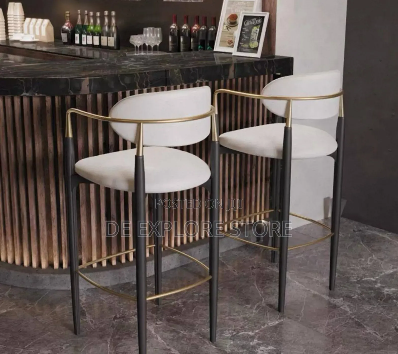 Luxurious Bar Sttol