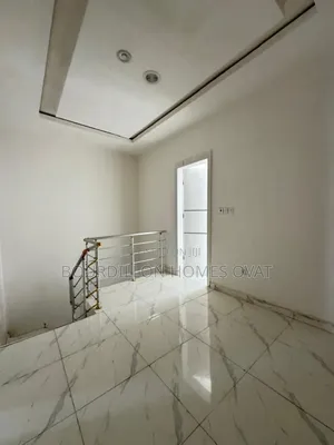 3bdrm Duplex in Ikota Lekki for rent