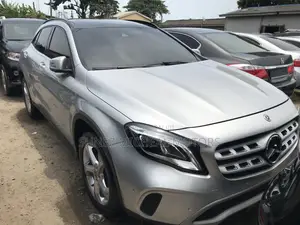 Mercedes-Benz GLA 250 2017 Silver
