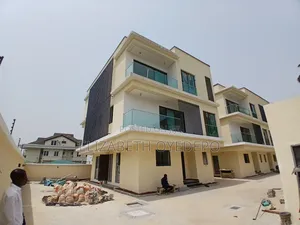 5bdrm Duplex in Parkview Estate for sale