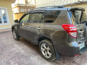 Toyota Camry 2010 Gray