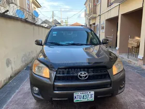 Toyota Camry 2010 Gray