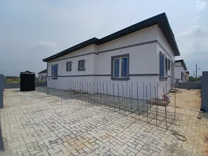 2bdrm Bungalow in Mowe Estate, Pakuro for sale