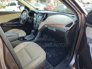 Hyundai Santa Fe GLS 4dr SUV AWD (3.3L 6cyl 6A) 2014 Brown