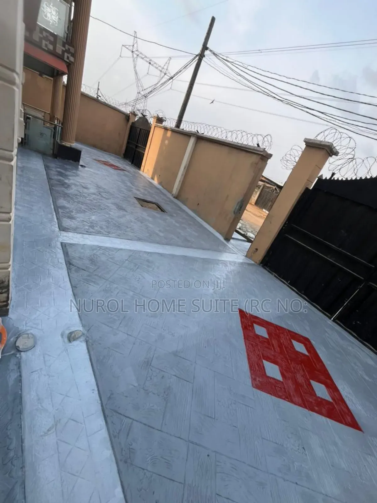 Unique Floor Installation