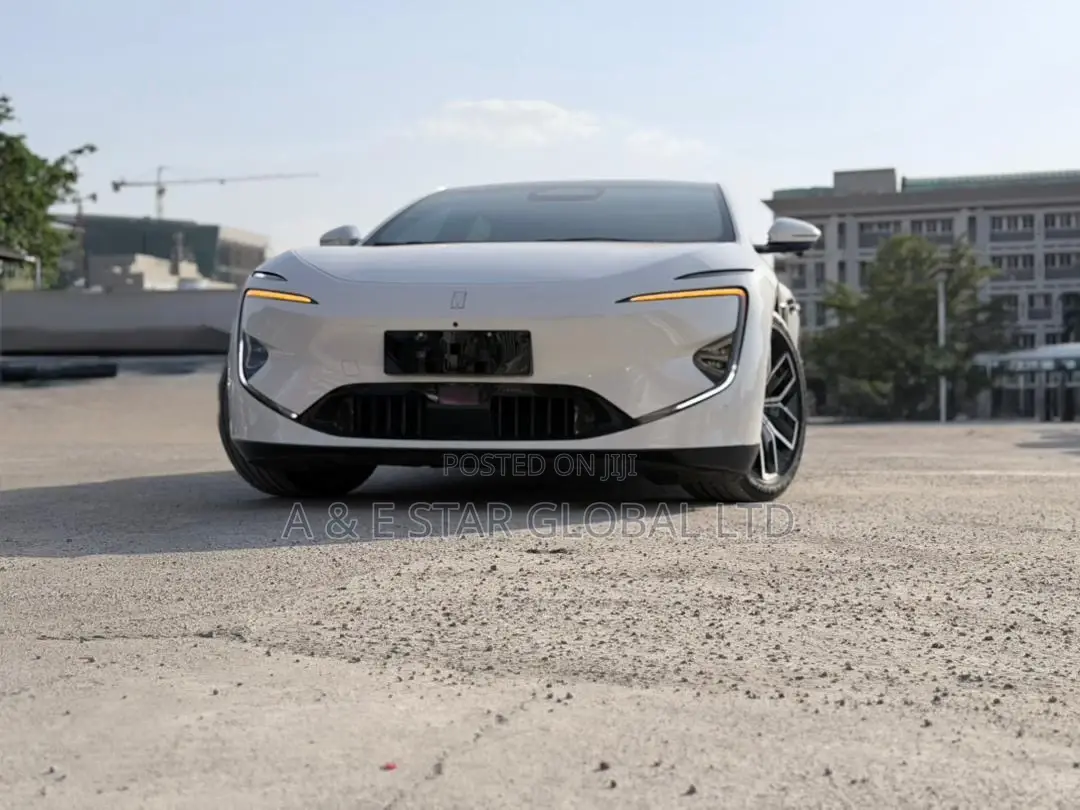 Avatr 12 2025 White