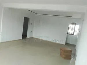 3bdrm Block of Flats in Mende for rent