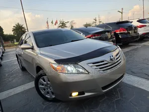 Toyota Camry XLE V6 4dr Sedan (3.5L 6cyl 6AM) 2007 Gold