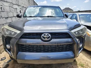 Toyota 4-Runner SR5 4dr 4x4 (4.0L 6cyl 5A) 2016 Gray