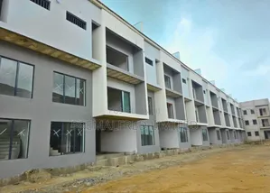 4bdrm House in Ikota for sale