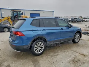 Volkswagen Tiguan 2.0T S FWD 2018 Blue